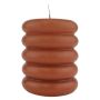 Candela a tronchetto MONISHA con scanalature trasversali, cognac, 11cm, Ø9cm, 69 ore - Prodotto in Germania