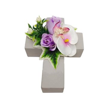 Composizione floreale in plastica con orchidea Phalaenopsis, rosa ARLOMA, croce decorativa, bianco-viola, 20x15x11 cm
